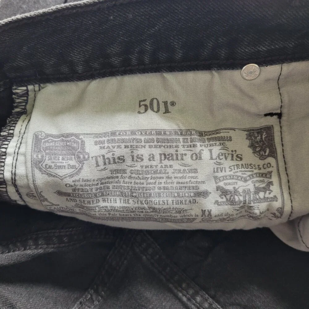 Levi's 501 Original Cutoff Shorts Black High Rise Size 28 Button Fly Festival - Picture 12 of 12